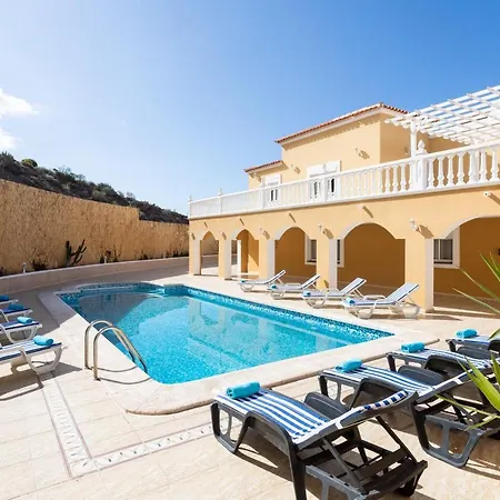 Hemeras Boutique Homes- Luxurious With Private Pool 아데제